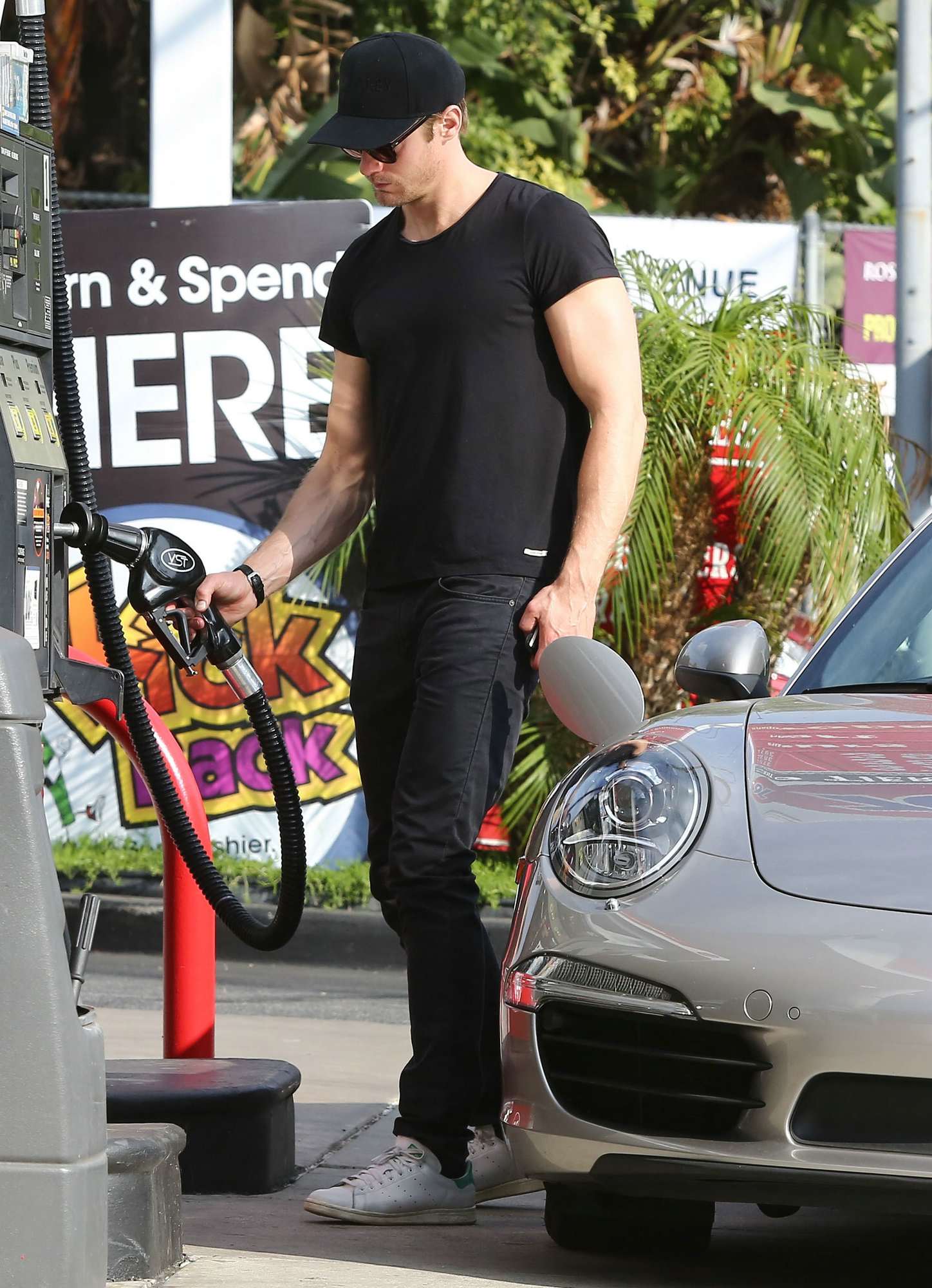 Alexander Skarsgard in Hollywood - November 15