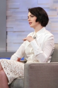 Anne Hathaway Promote 'Intersellar' at GMA - November 5th