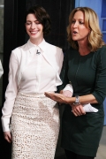 Anne Hathaway Promote 'Intersellar' at GMA - November 5th
