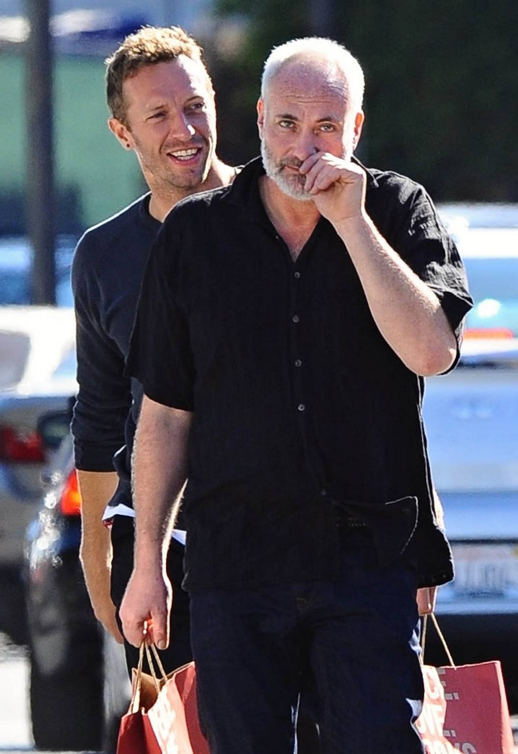 Chris Martin Shops With A Friend in Los Angeles - November 21