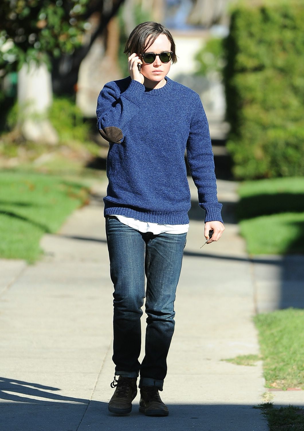 Ellen Page is seen visiting a friend's house in Los Angeles, Calfiornia on November 26, 2014.