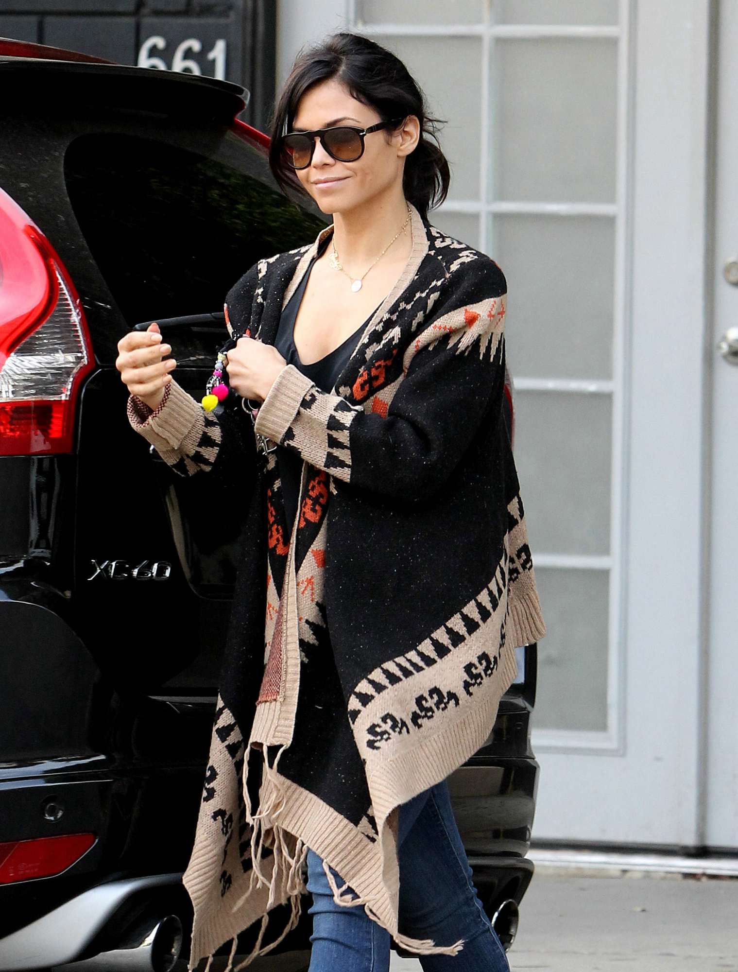 Hot Jenna Dewan Brings Her Daughter and Mom To A Park In Los Angeles - November 13