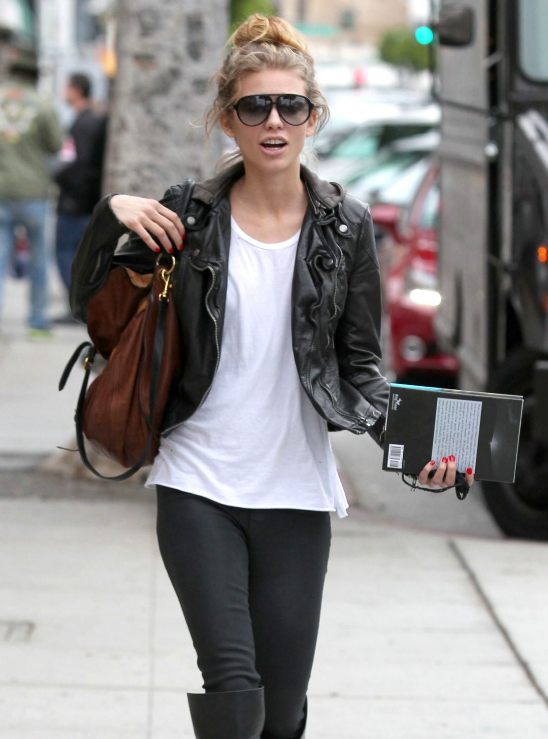 Killer Photo' actress AnnaLynne McCord spotted out for lunch in Beverly Hills, California on December 17, 2014.