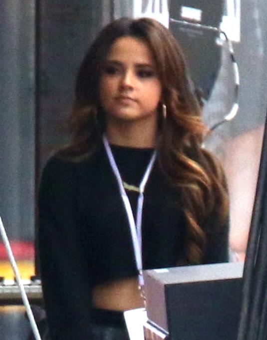 Becky G Flaunts Her Trimmed Abs for Super Bowl Party Appearance - January 29