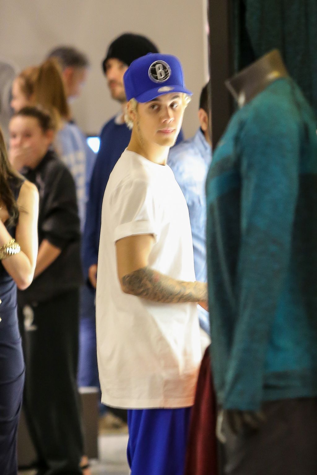 Justin Bieber At Niketown in Beverly Hills - January 16