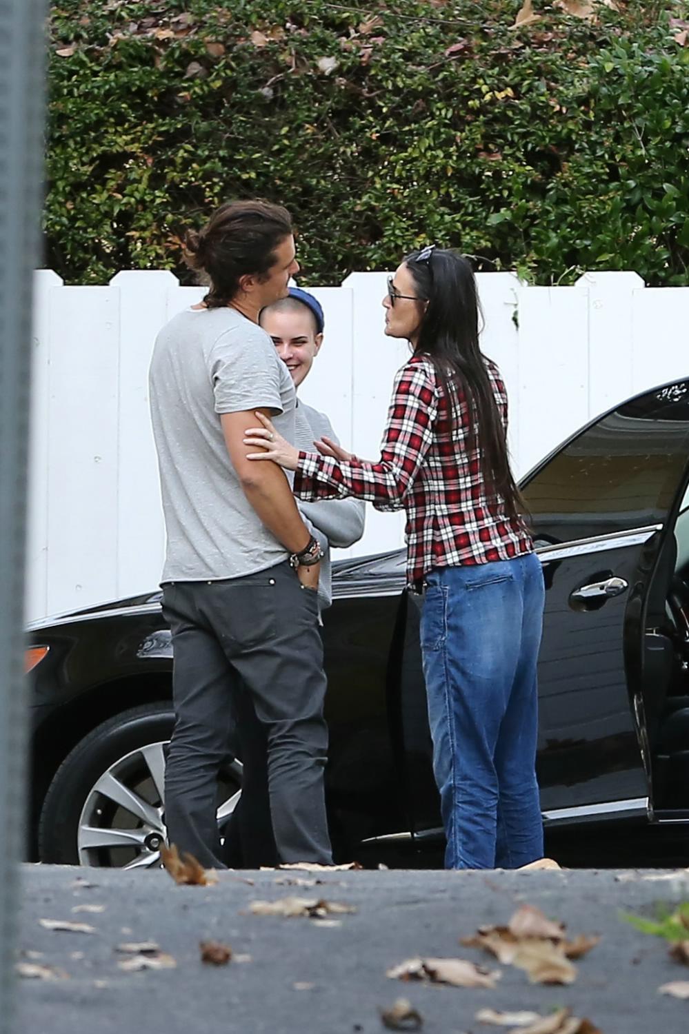 New Romance? Orlando Bloom Spotted Out with Demi Moore - January 29