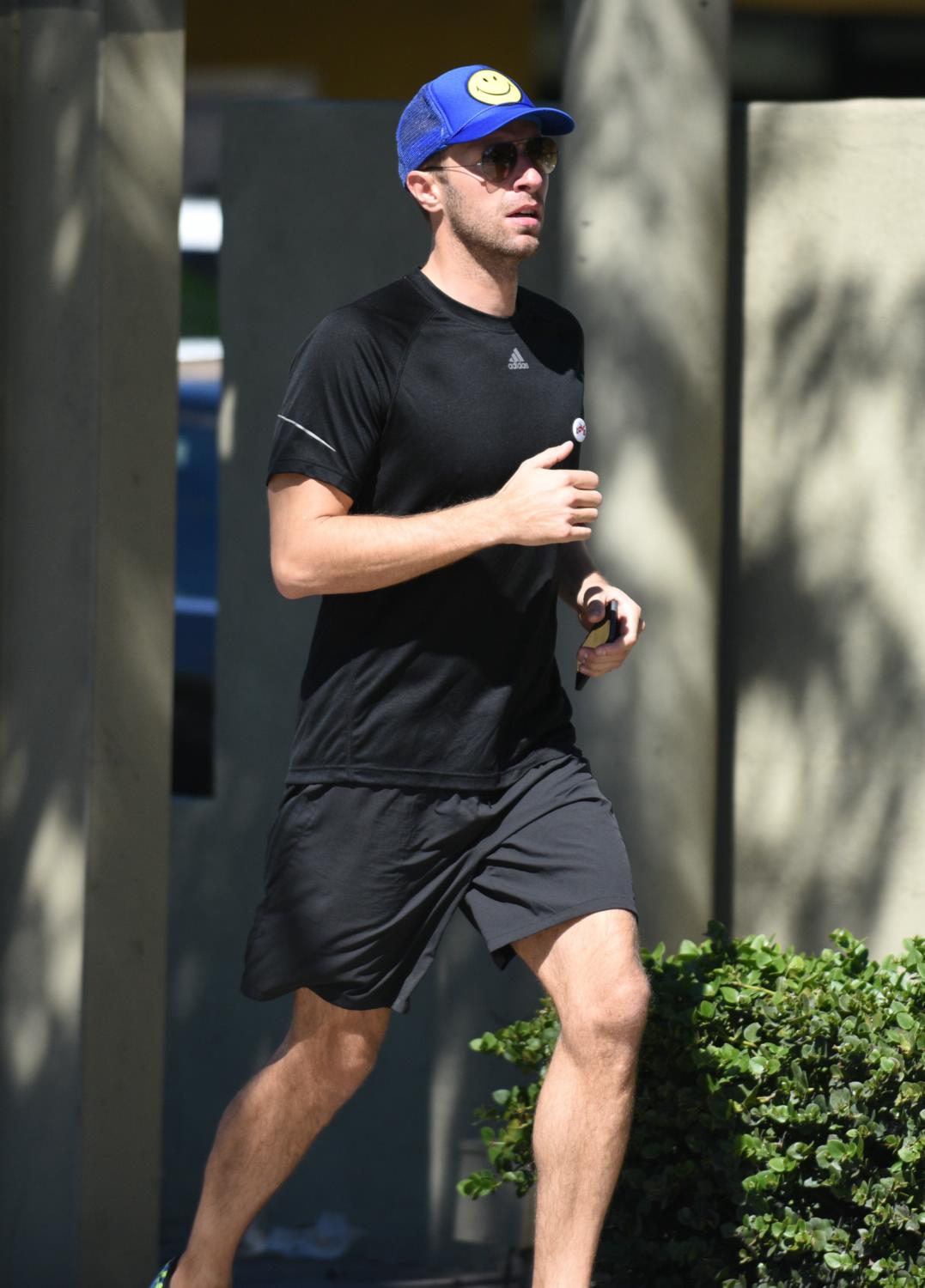 Chris Martin Goes Jogging in Hollywood Hills - March 15