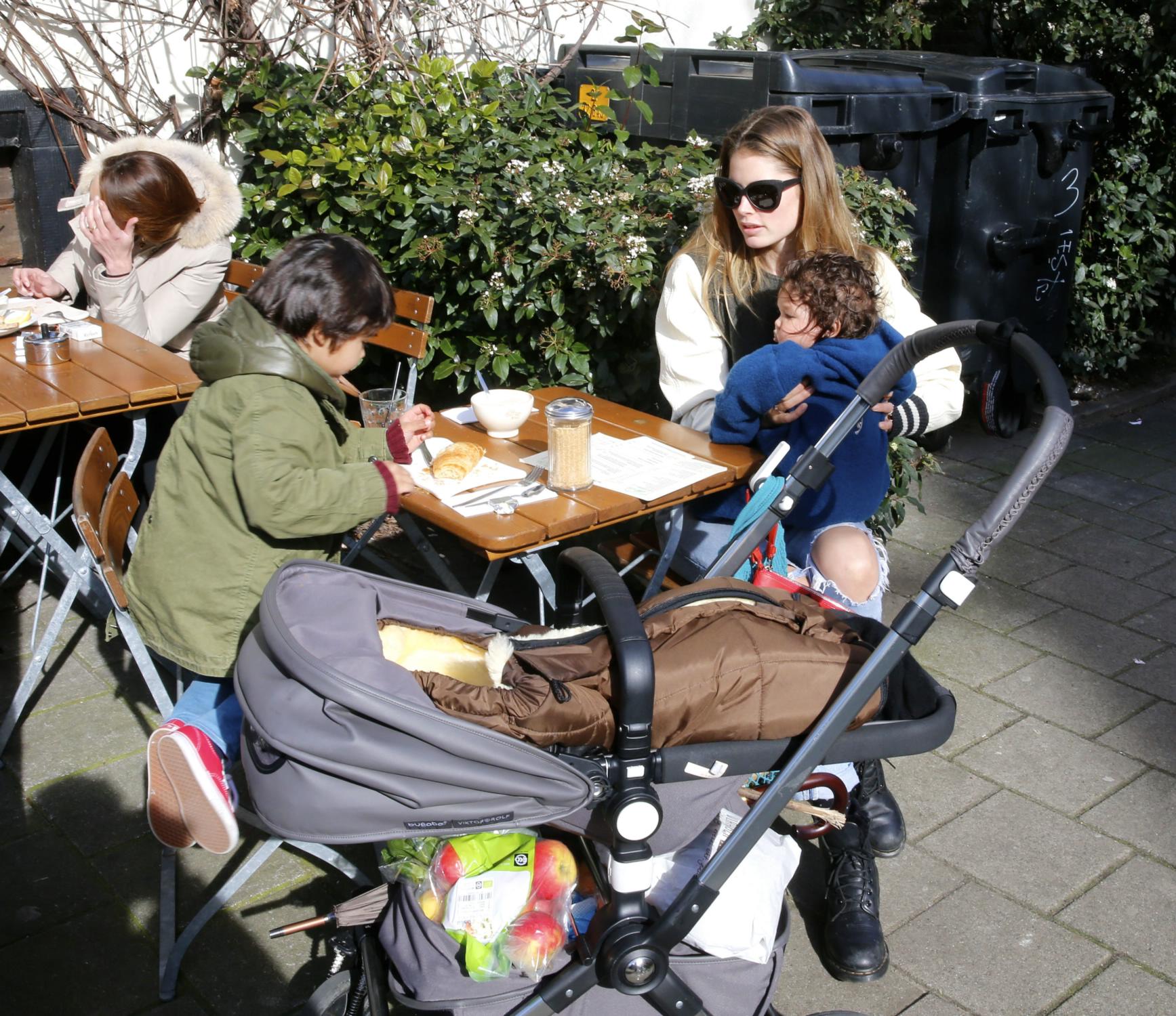 Doutzen Kroes Hangs Out With Her Children in Amsterdam - March 9