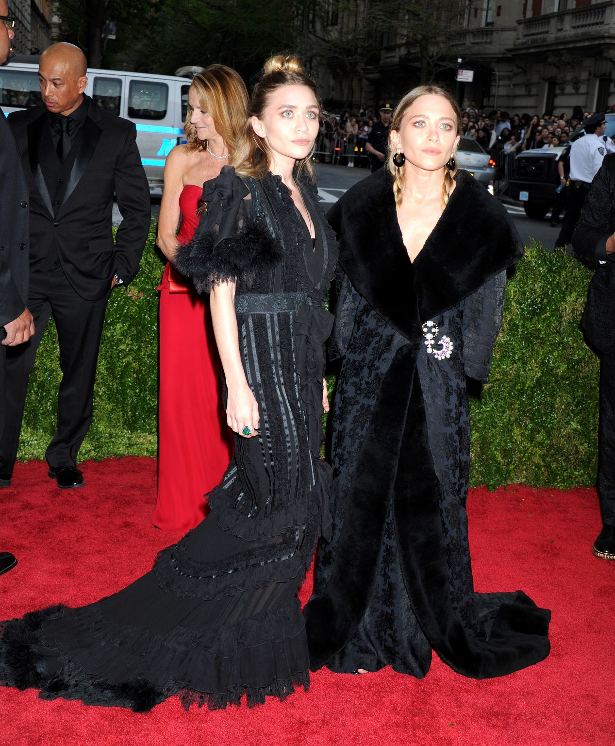 Mary Kate and Ashley Olsen at 'China: Through The Looking Glass' Costume Institute Benefit Gala - May 4
