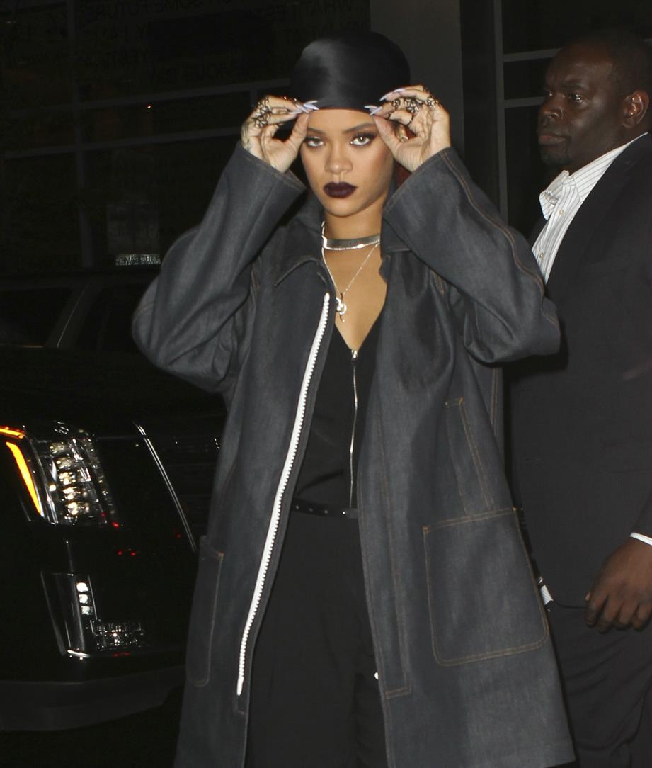 Rihanna Arrives at SNL Performance - May 19