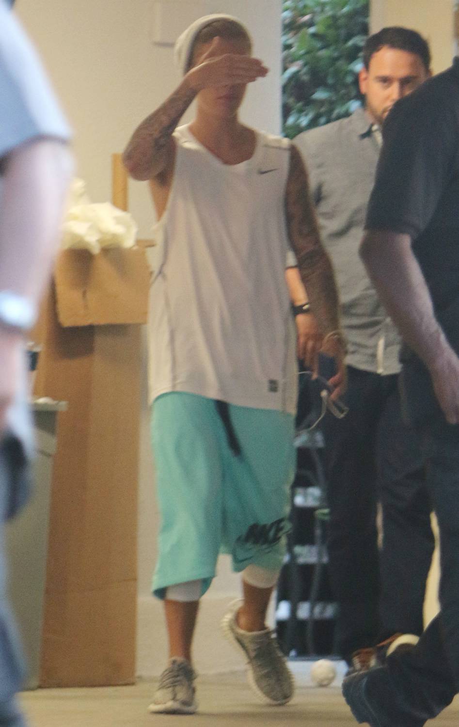 Justin Bieber Arrives at Studio in Los Angeles - July 23