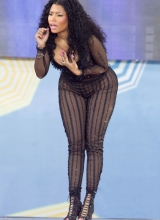 NickiMinaj-10
