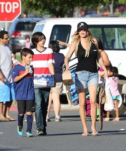 Brandy Glanville Spent Time With Her Sons with Eddie and LeAnn Rimes – March 29
