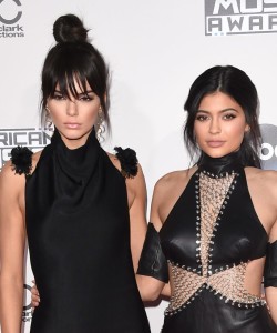 Kendall Jenner & Kylie Jenner arrive at at 2015 American Music Awards – Nov 22nd